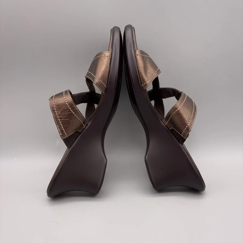 Munro American Sandals Womens Size 8.5 Walking Wedge Brown Leather Comfort Shoes